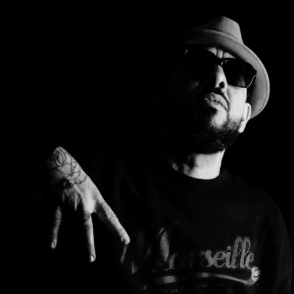Portrait DJ DJEL